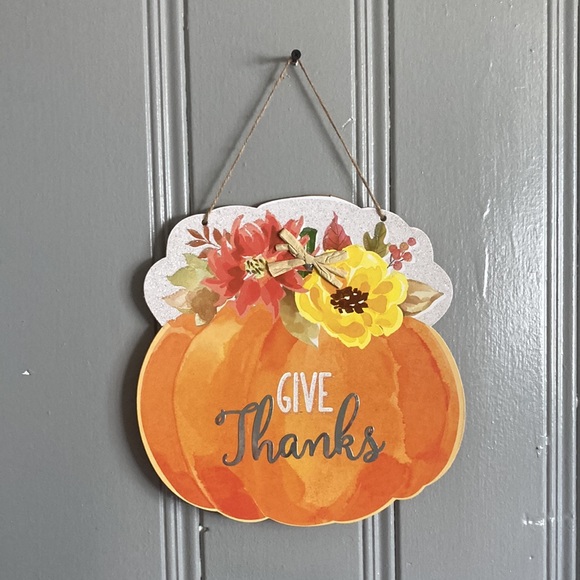 🆕 Glittered Orange Harvest Pumpkin w/ Galvanized Give Thanks- Decoration Sign - Picture 3 of 11